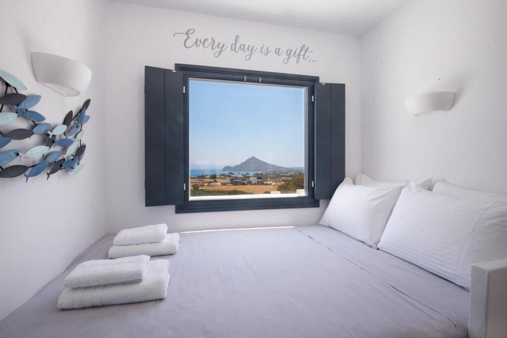 Sunny Studio W.Breathtaking Naxos Views In Isterni Appartement Isterni  Buitenkant foto