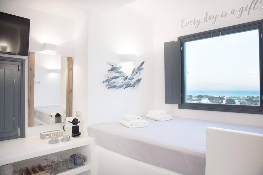 Sunny Studio W.Breathtaking Naxos Views In Isterni Appartement Isterni  Buitenkant foto