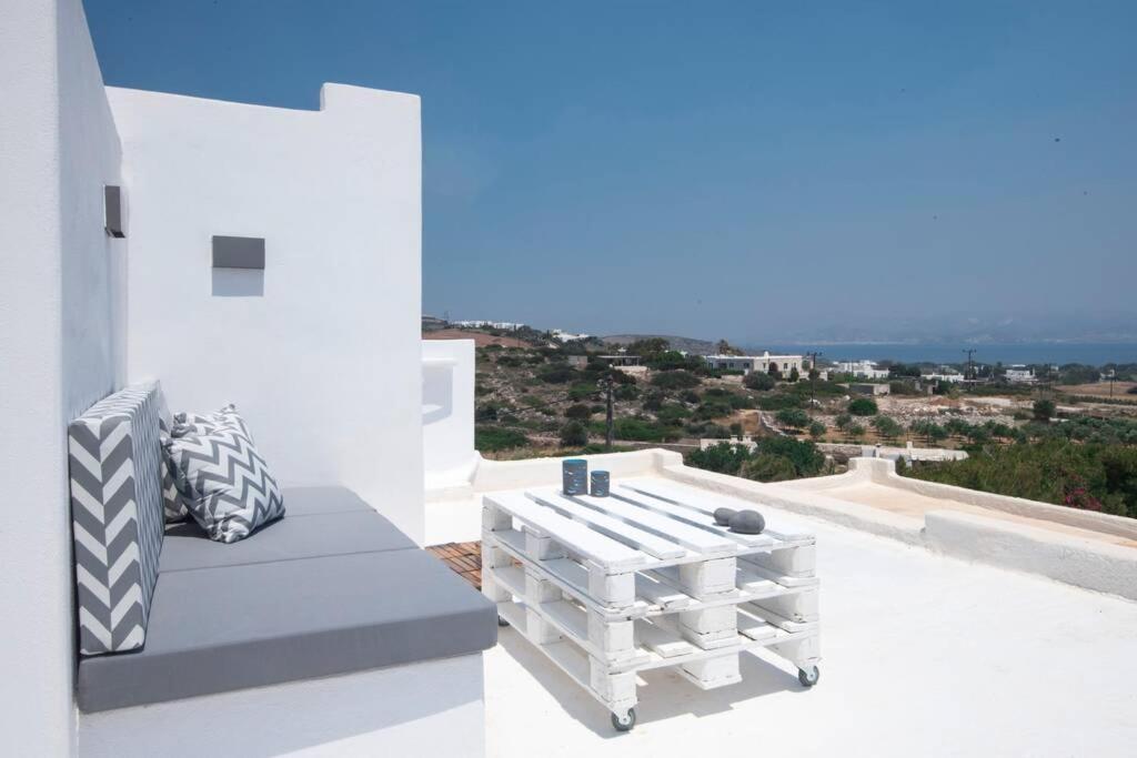 Sunny Studio W.Breathtaking Naxos Views In Isterni Appartement Isterni  Buitenkant foto