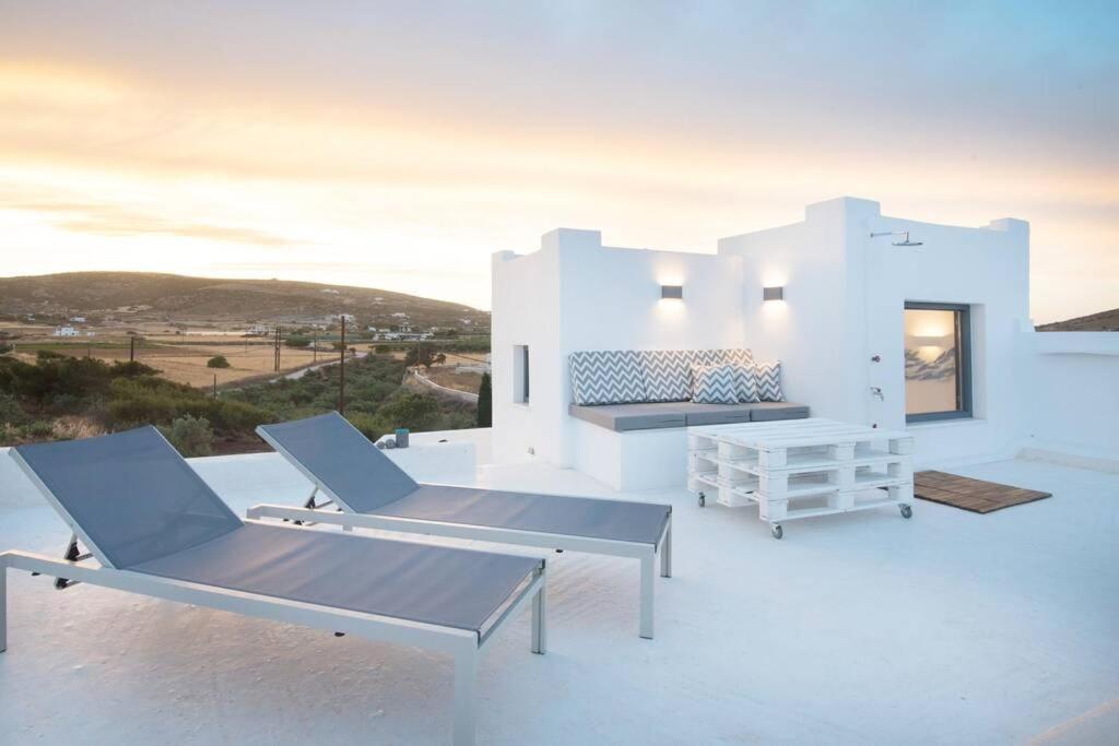 Sunny Studio W.Breathtaking Naxos Views In Isterni Appartement Isterni  Buitenkant foto