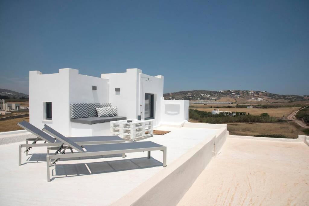 Sunny Studio W.Breathtaking Naxos Views In Isterni Appartement Isterni  Buitenkant foto