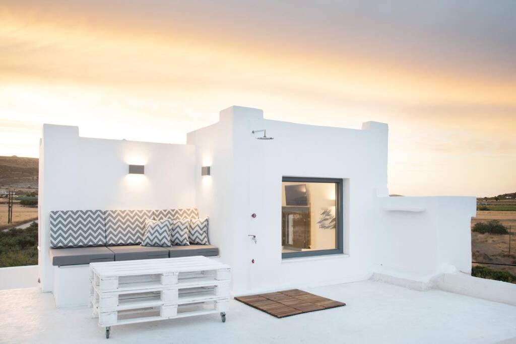 Sunny Studio W.Breathtaking Naxos Views In Isterni Appartement Isterni  Buitenkant foto