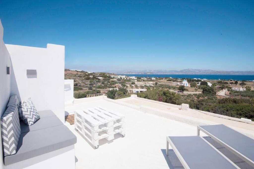 Sunny Studio W.Breathtaking Naxos Views In Isterni Appartement Isterni  Buitenkant foto