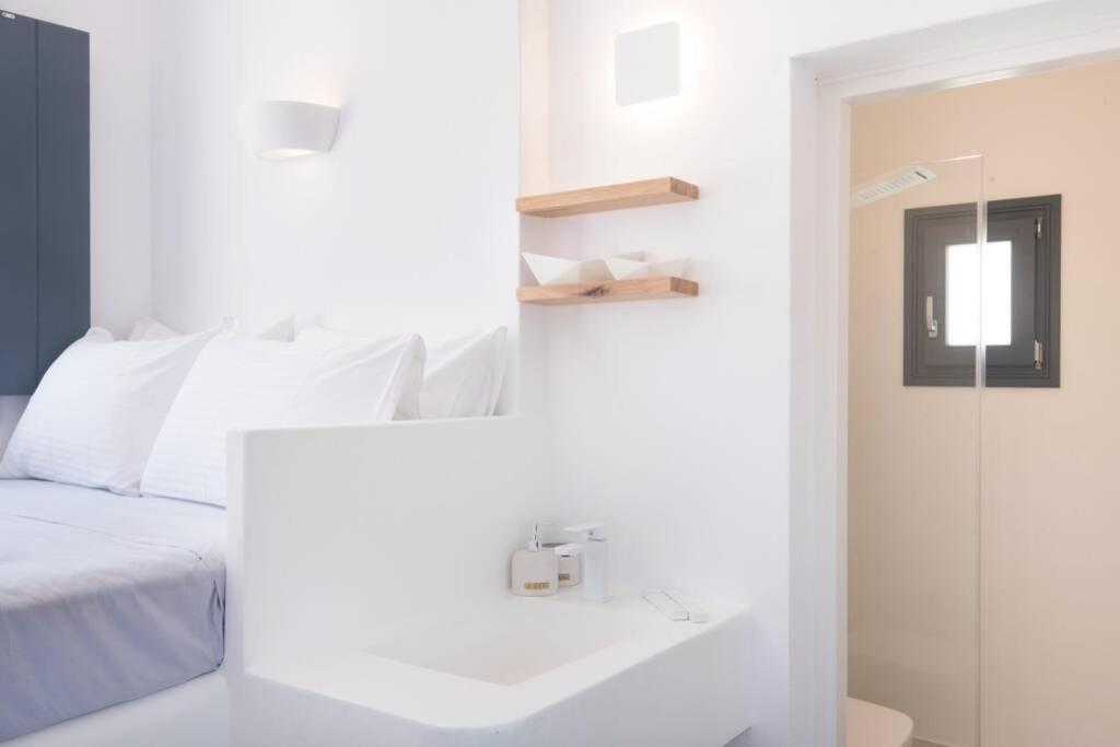 Sunny Studio W.Breathtaking Naxos Views In Isterni Appartement Isterni  Buitenkant foto