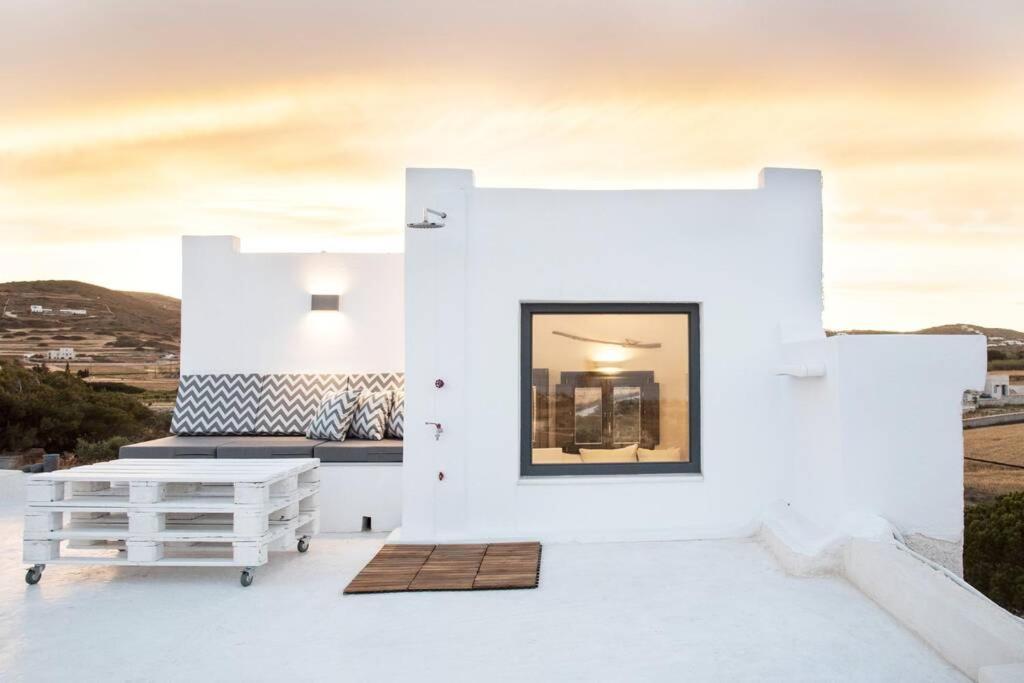 Sunny Studio W.Breathtaking Naxos Views In Isterni Appartement Isterni  Buitenkant foto