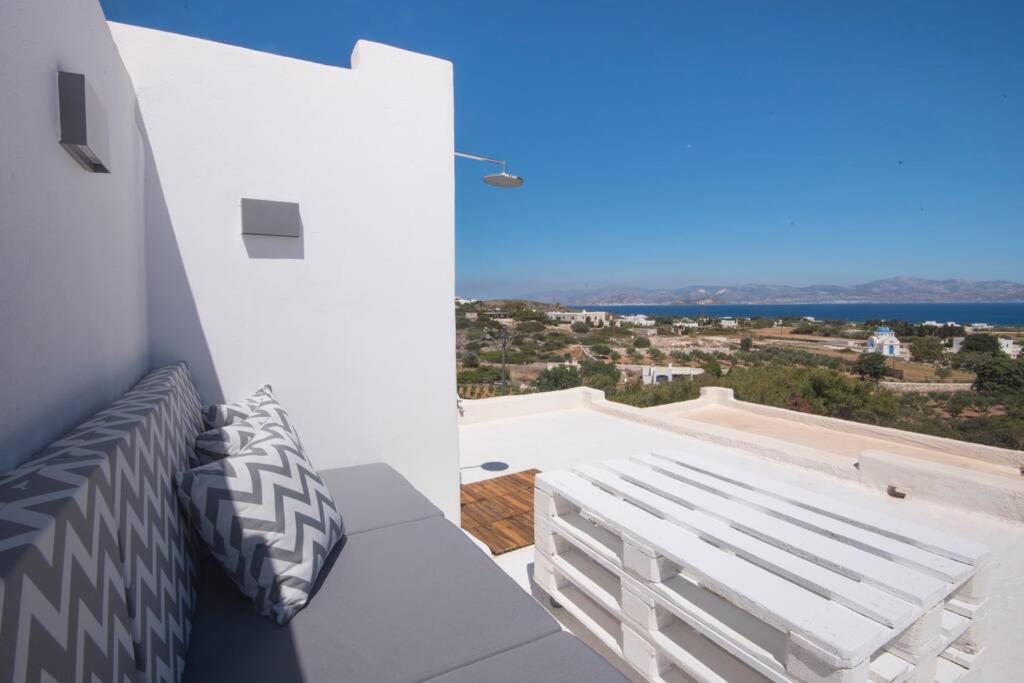 Sunny Studio W.Breathtaking Naxos Views In Isterni Appartement Isterni  Buitenkant foto